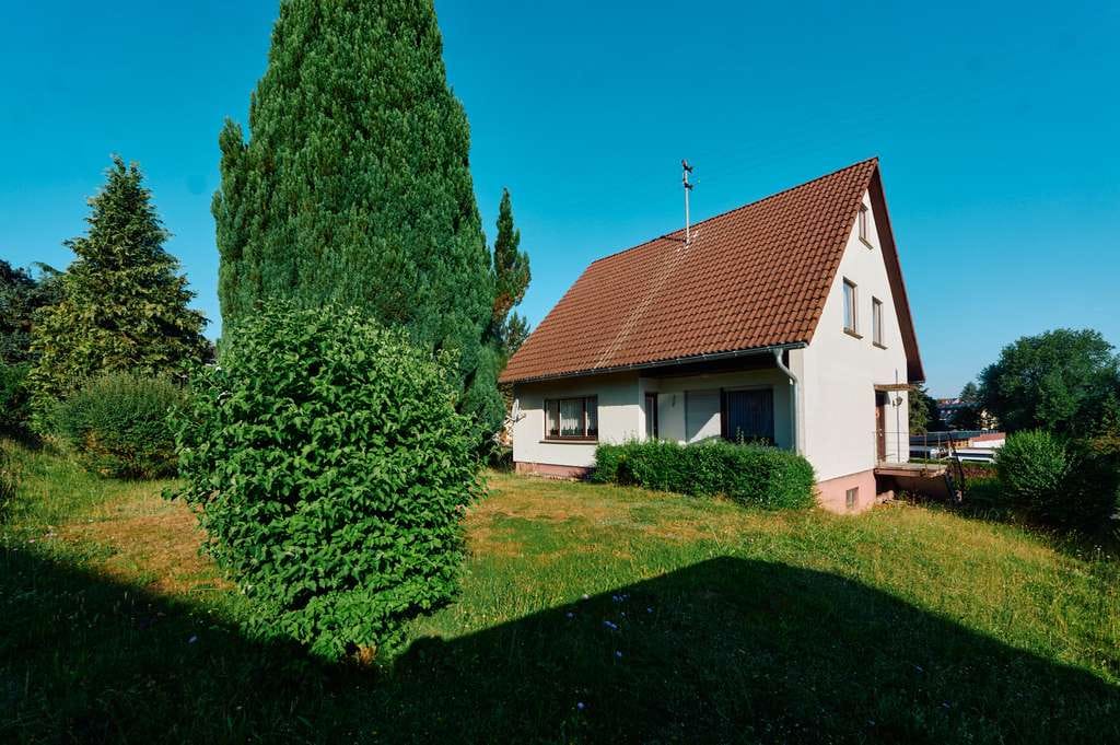 Immobilie in Dornhan - Gemütliches Eigenheim mit großem Garten und Ausbaureserve im Dachgeschoss - Bild 0