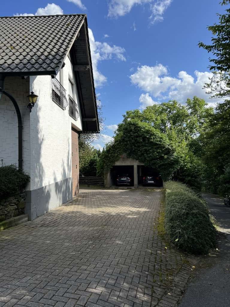 Immobilie in Hüllhorst - RESERVIERT! Idyllisches Mehrfamilien- / Mehrgenerationenhaus - Bild 4