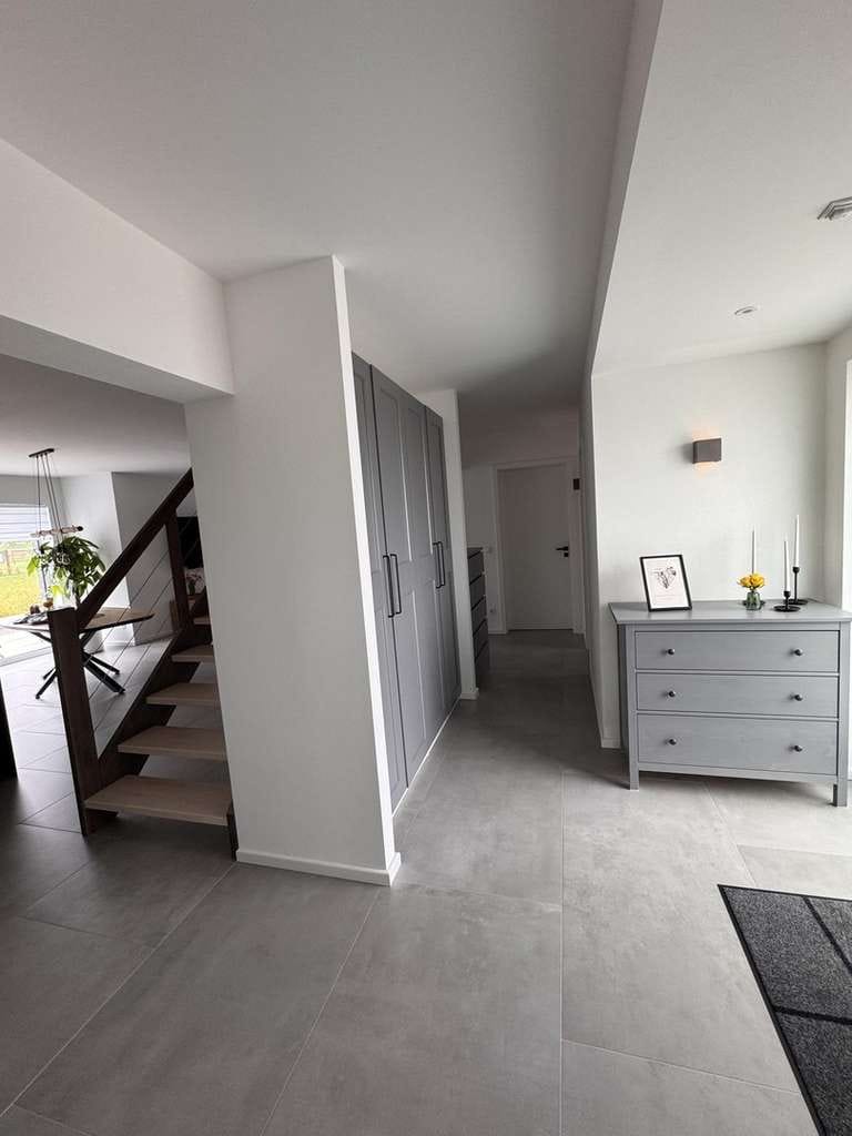 Immobilie in Mellenthin - Modernes Einfamilienhaus (ca. 178 m²) auf großem Grundstück - energieeffizient & familienfreundlich - Bild 2