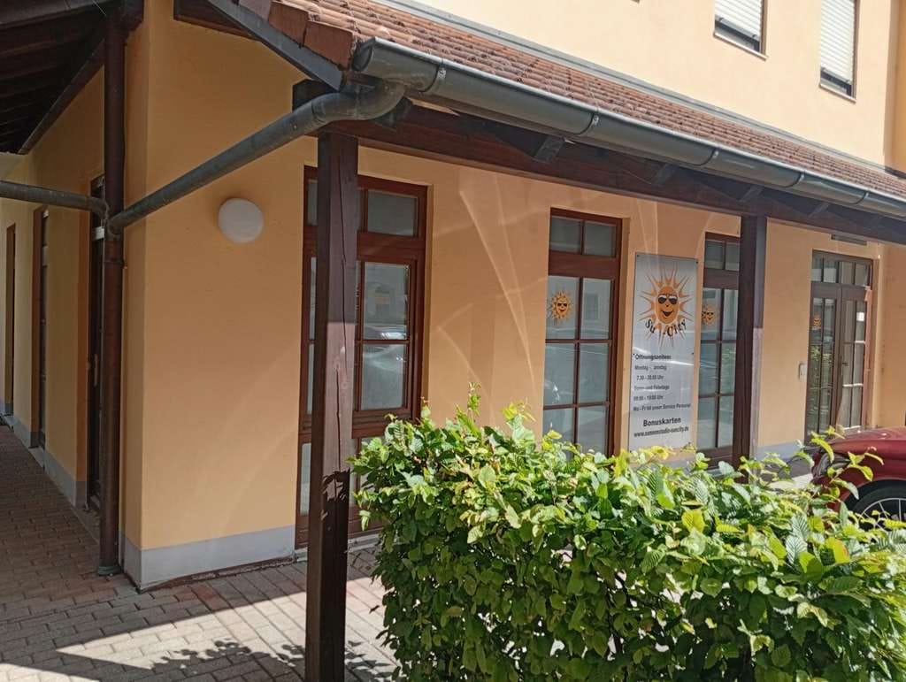 Immobilie in Au in der Hallertau - Großzügige Erdgeschosswohnung mit Entwicklungspotenzial und genehmigter Nutzungsänderung - Bild 2