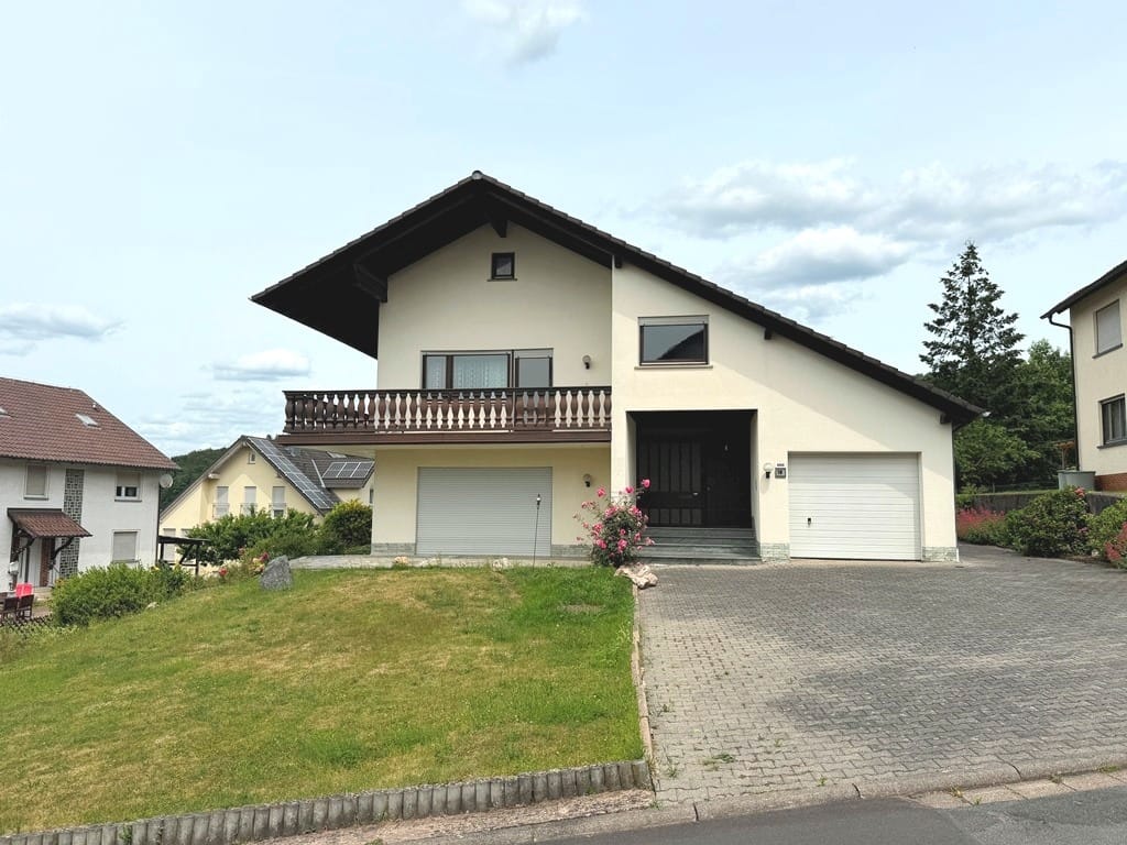 Immobilie in Mönchberg - Keine Käuferprovision! Kaufen Sie ab € 1,149,- mtl.* / EFH in Wiesenrandlage & Garage! - Bild 1