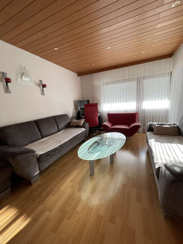 Immobilie in Reinheim - Ihr neues Zuhause: Helle 3,5 - Zimmer Wohnung mit Balkon, Carport und viel Potenzial - Bild 1