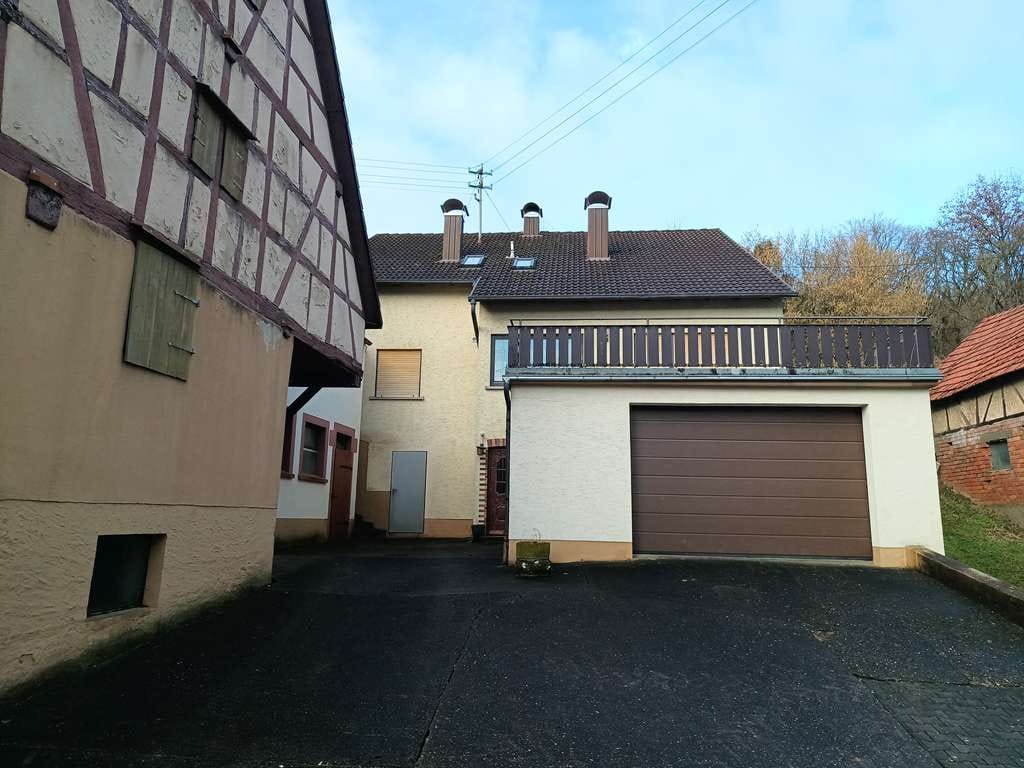 Immobilie in Bad Mergentheim - Einfamilienhaus mit Scheune - Bild 1
