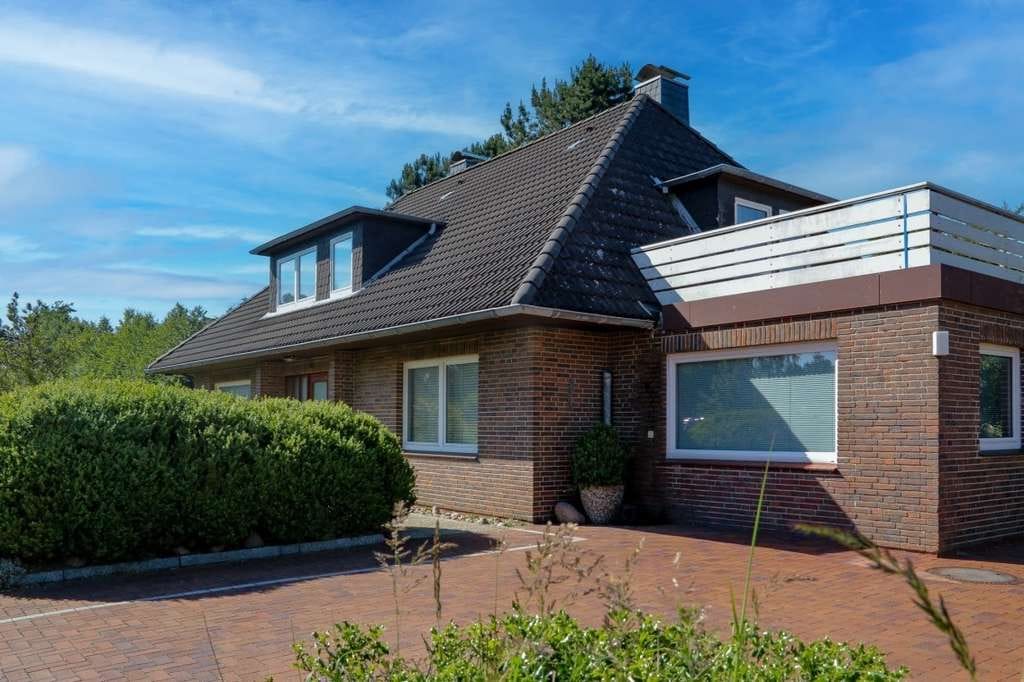 Immobilie in Sankt Peter-Ording - Großzügiges Einfamilienhaus in ruhiger Lage von St. Peter-Ording - Bild 1