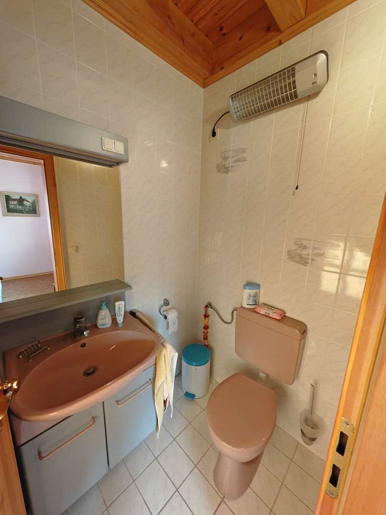 Immobilie in Pfedelbach - Schönes EFH in Untersteinbach: 220 m², Wintergarten, Kaminofen & Sauna – optionales Baugrundstück - Bild 3