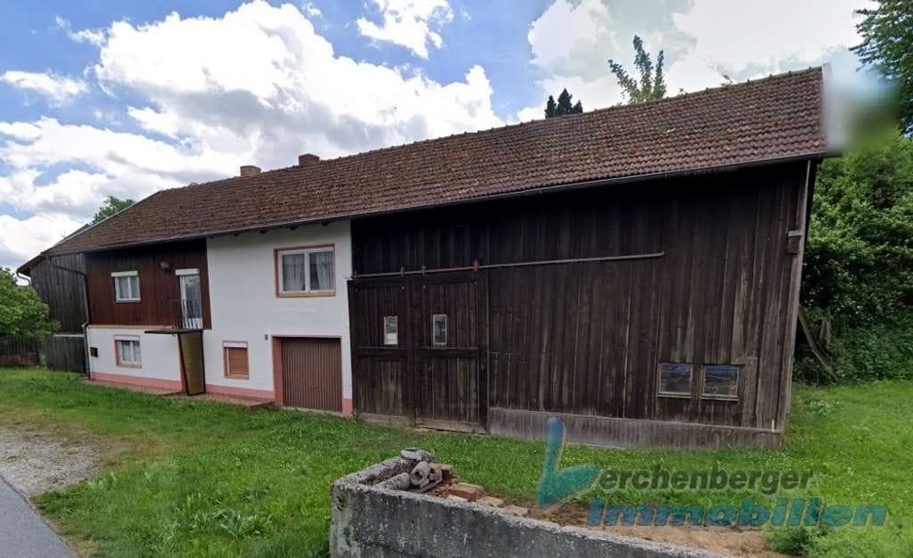 Immobilie in Aholming - *** Älteres Wohnhaus mit Stall in Aholming *** - Bild 0