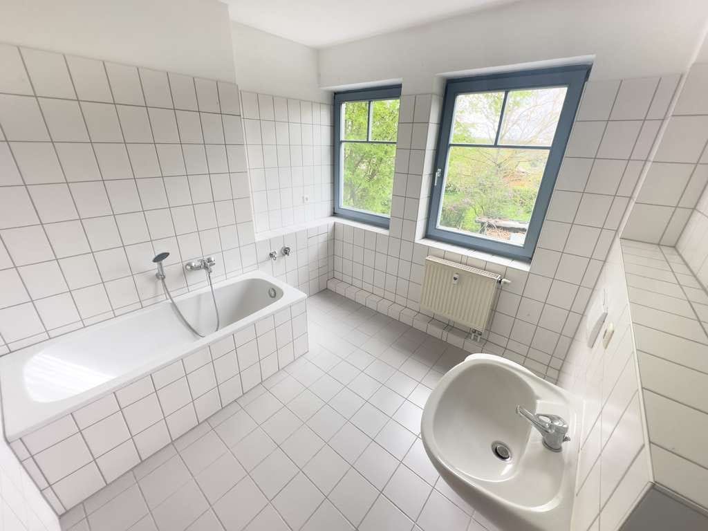 Immobilie in Großschwabhausen - Ruhig wohnen zwischen Jena und Weimar: Reihenendhaus mit Garten - Bild 4