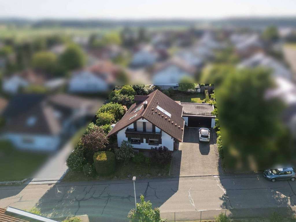 Immobilie in Merklingen - Ihr neues Zuhause für die ganze Familie – großzügig, gepflegt und naturnah - Bild 1