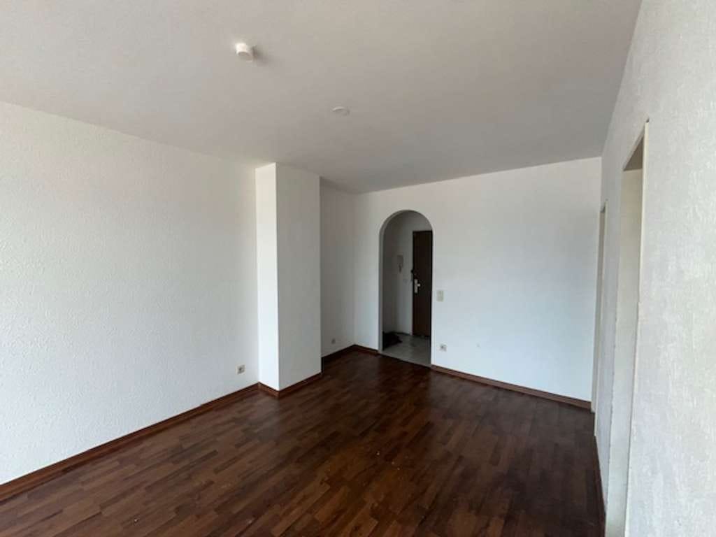 Immobilie in Gießen - Innenstadtlage in Gießen: 2,5-Zimmer-Wohnung mit Balkon und Panoramablick - Bild 1