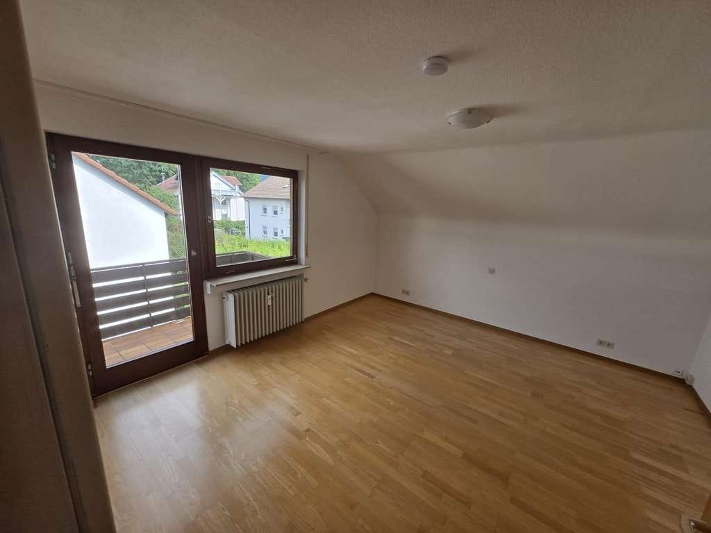 Immobilie in Heiningen - Heiningen: 3 Zimmer DG-Wohnung mit Balkon und Stellplatz - Bild 4