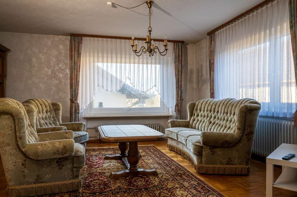 Immobilie in Appenweier - Ein Zuhause für Generationen! Solides Ein- / Zweifamilienhaus mit großer Terrasse - Bild 3