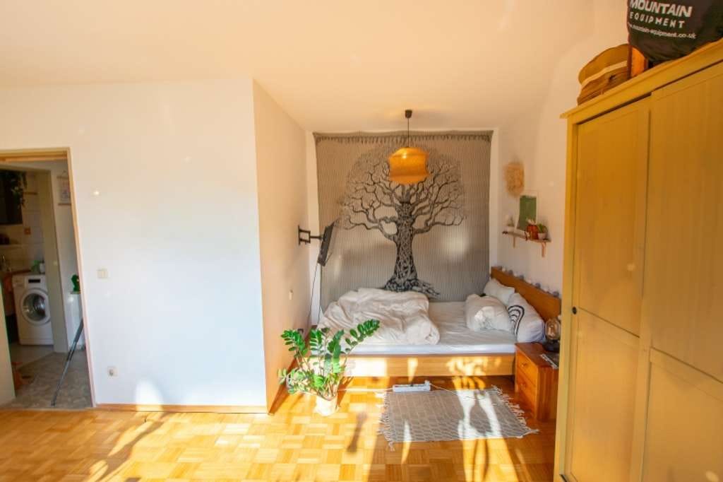 Immobilie in Rosenheim - Gefragtes Apartment- tolle Kapitalanlage in unmittelbarer Nähe Hochschule in Rosenheim - Bild 2