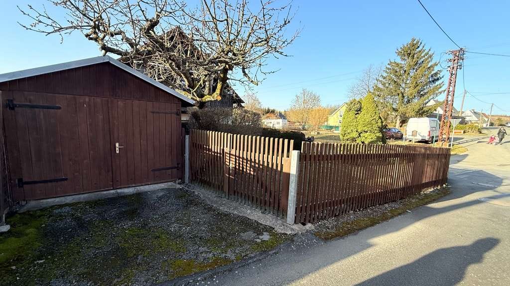 Immobilie in Oelsnitz/Vogtland - ++ geräumiges Einfamilienhaus mit Nebengebäuden ++ - Bild 1