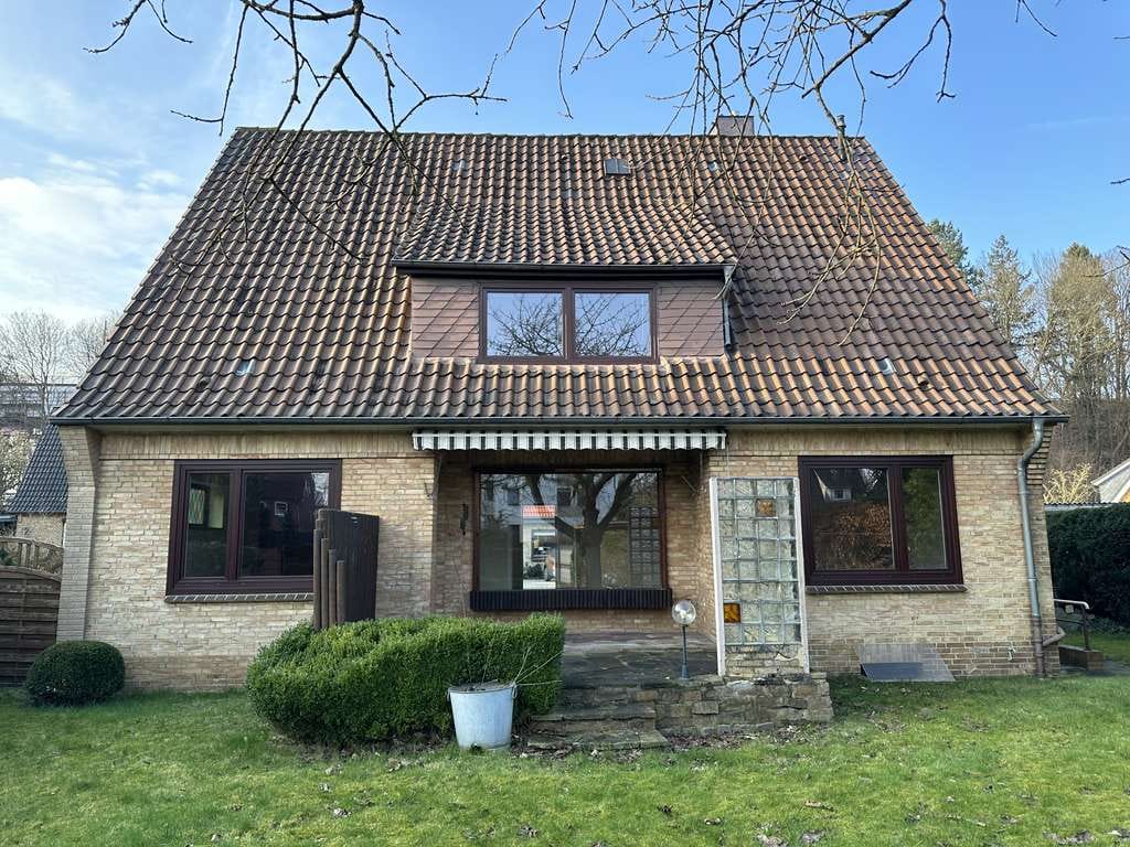 Immobilie in Büdelsdorf - Besonders familiengerechtes, charmantes Einfamilienhaus mit Doppelgarage und tollem Garten! - Bild 0