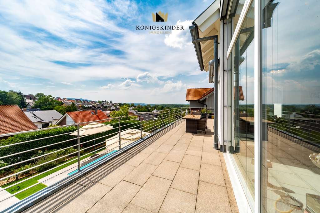 Immobilie in Aichelberg - Exklusives Architektenhaus mit Pool in traumhafter Aussichtslage von Aichelberg - Bild 4