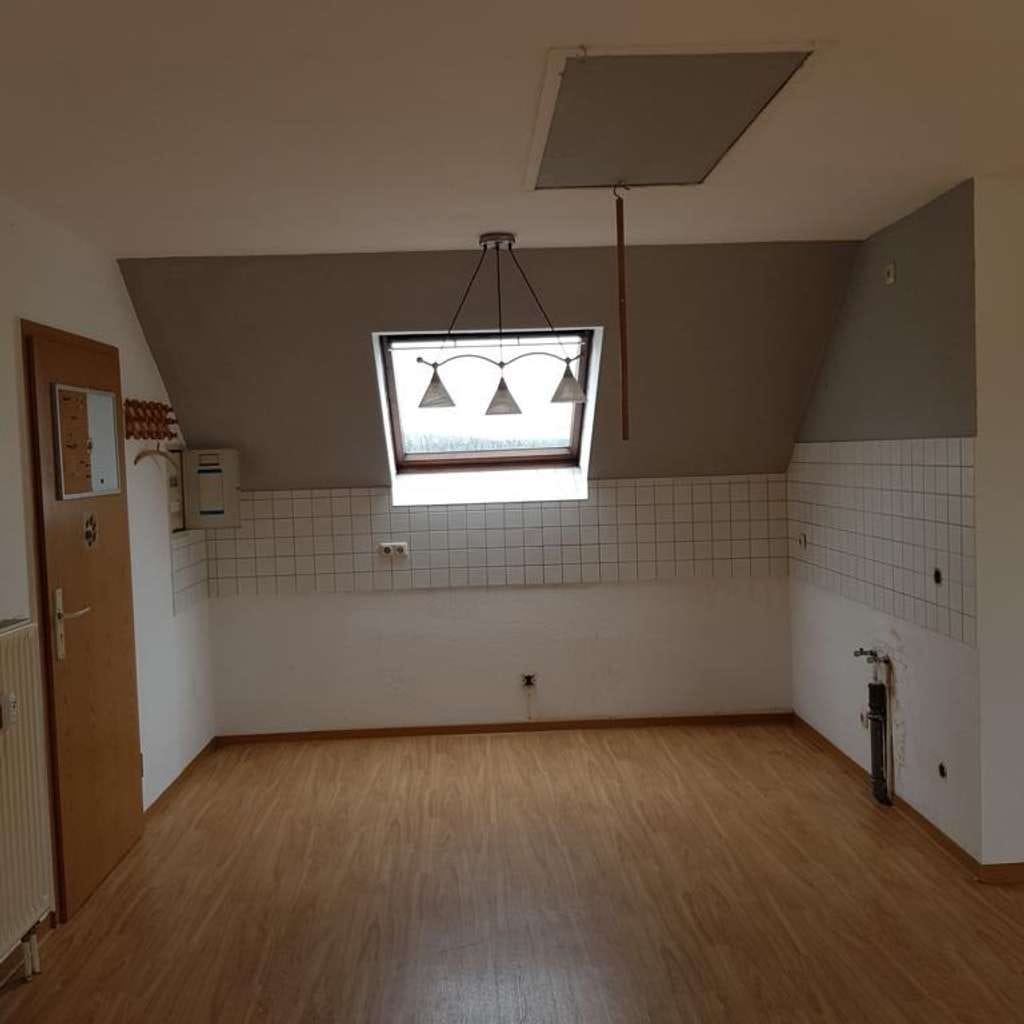 Immobilie in Bad Klosterlausnitz - Immobilienpaket mit hoher Rendite 2 ETW plus TG - Stellplatz - Bild 2