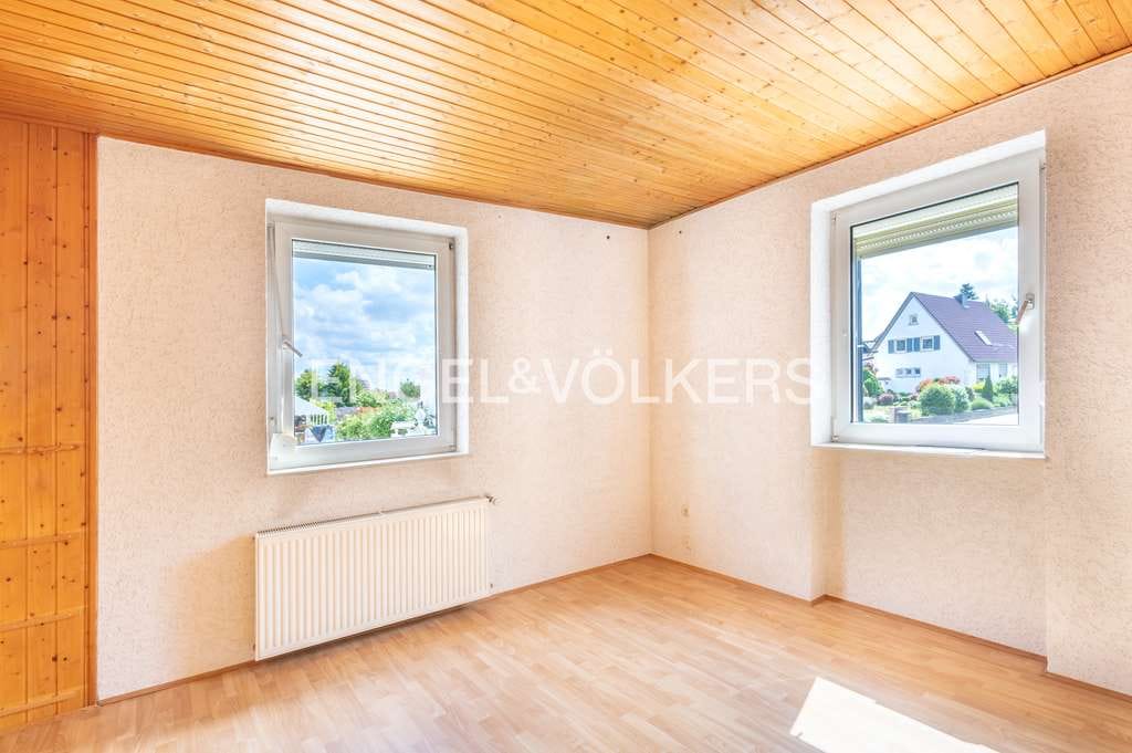 Immobilie in Wachenheim an der Weinstraße - Charmantes EFH mit großem Garten, Doppelgarage und viel Potenzial! - Bild 3