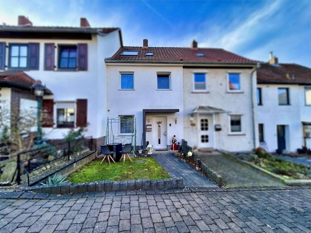 Immobilie in Hünfeld - Klein, fein, mein – Reihenhaus mit Ausbauchance

 - Bild 2