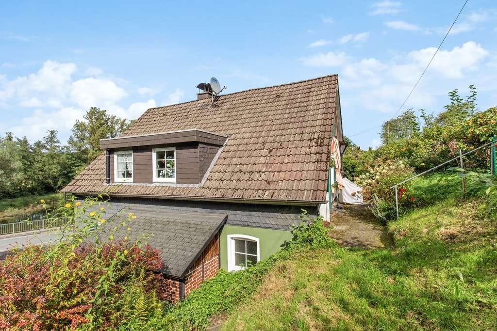 Immobilie in Drolshagen - ***Freistehendes EFH***FERIENHAUS*** in idyllischer Lage am
 Biggese - Bild 1