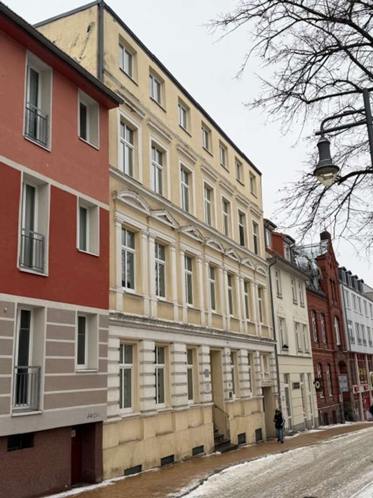 Immobilie in Schwerin - 1 Zimmer-Wohnung in zentraler Lage in Schwerin am Marienplatz gelegen - Bild 0