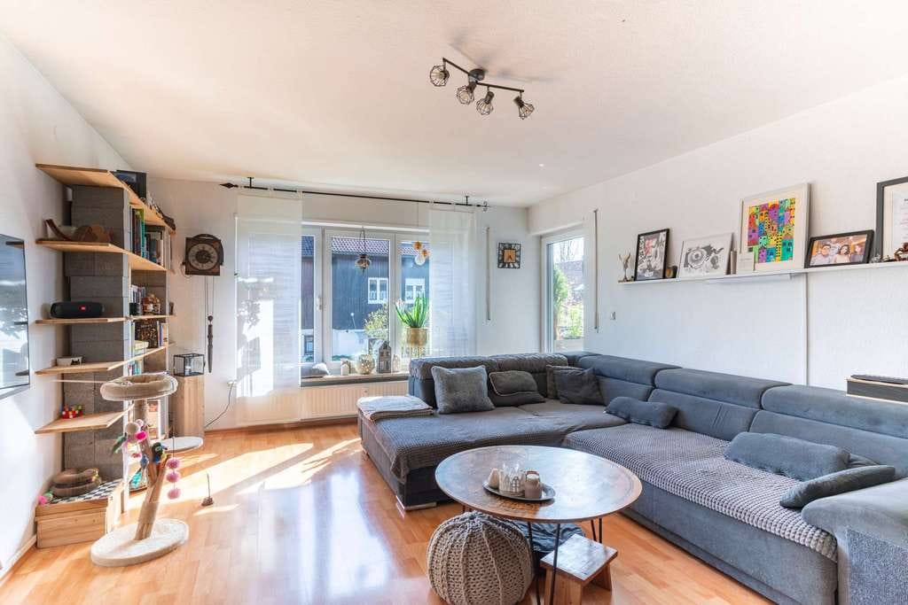 Immobilie in Betzigau - Sonnige 4-Zimmer-Wohnung mit Kamin & Südbalkon in ruhiger Lage von Betzigau - Bild 3