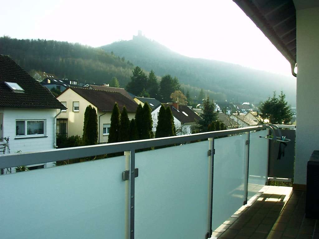 Immobilie in Annweiler am Trifels - Annweiler am Trifels, gepflegte 3 ZKB-ETW, mit Balkon, preiswert - Bild 1