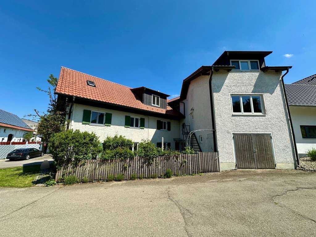 Immobilie in Hawangen - Gepflegtes Mehrfamilienhaus mit vielen Nutzungsmöglichkeiten - Bild 1