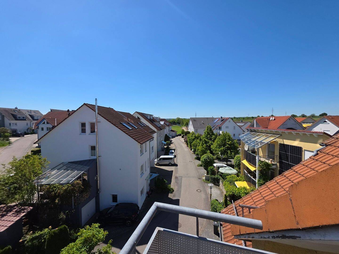 Immobilie in Nufringen - Seltene Gelegenheit: Großzügige 5–6 Zimmer Maisonette-/Studio-Wohnung mit zwei Balkonen, hochwertigem Parkett und traumhaftem Studiobereich - Bild 3