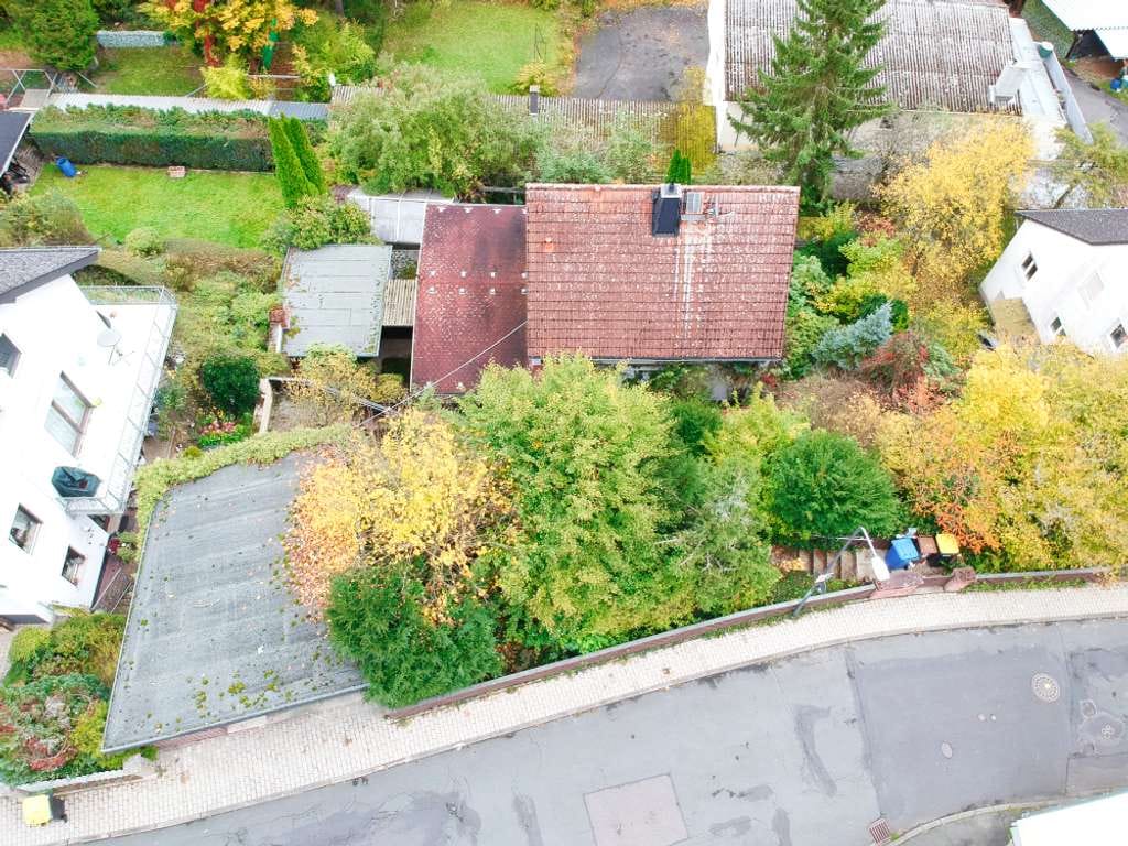 Immobilie in Bad Schwalbach - Solides Haus mit großem Wohnbereich, XL-Balkon und Garten - Bild 0