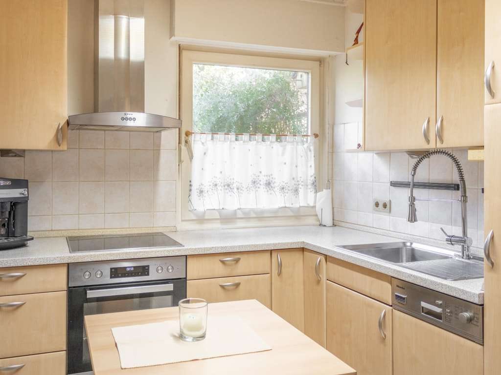 Immobilie in Negernbötel - Charmantes Einfamilienhaus mit Wintergarten auf schönem Grundstück - Bild 2