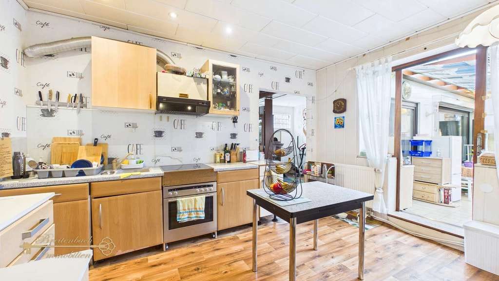 Immobilie in Achim - Achim - Uesen • Großzügiges Zweifamilienhaus mit 4 Garagen & Wintergarten - Bild 3