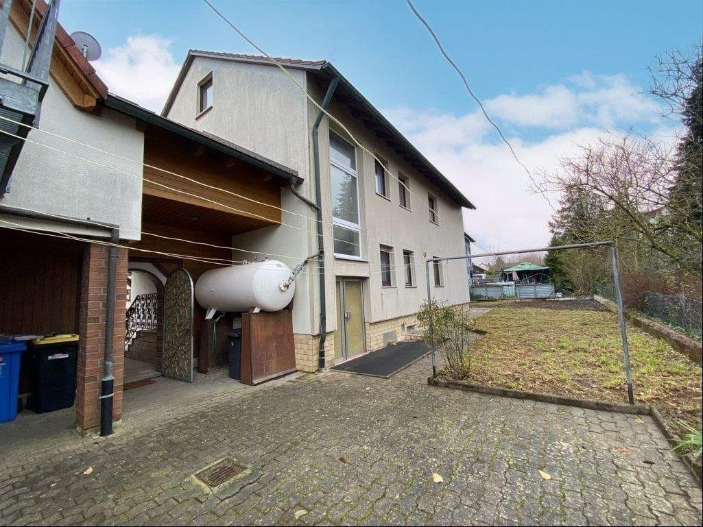Immobilie in Markt Erlbach - Markt Erlbach - Zweifamilienwohnhaus mit schönem Gartengrundstück + Einliegerbereich - Bild 2