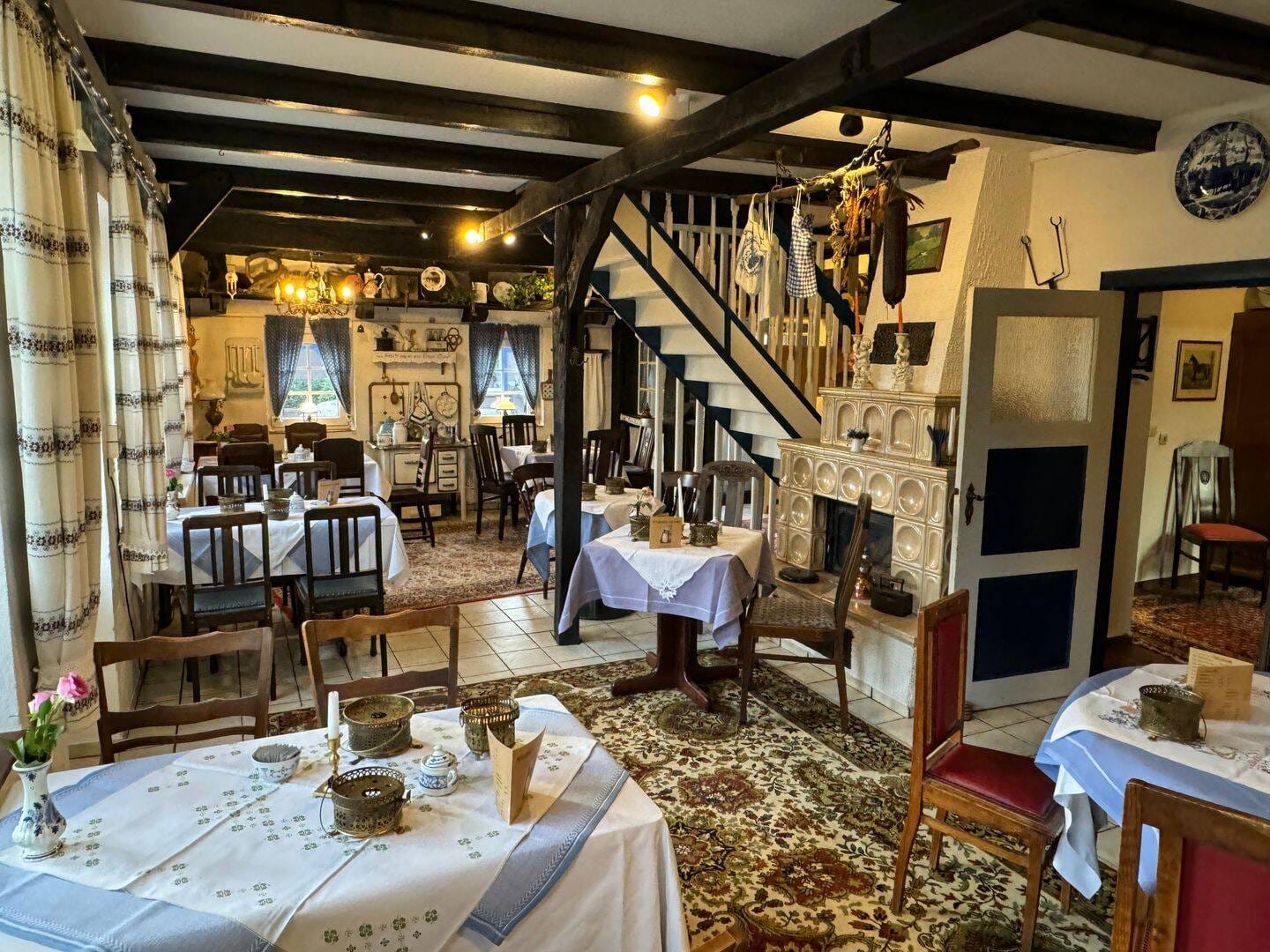 Immobilie in Hatten - Repräsentative Spitzenlage von Kirchhatten / Hatten - Historisches Gasthaus mit Einliegerwohnung - Bild 4