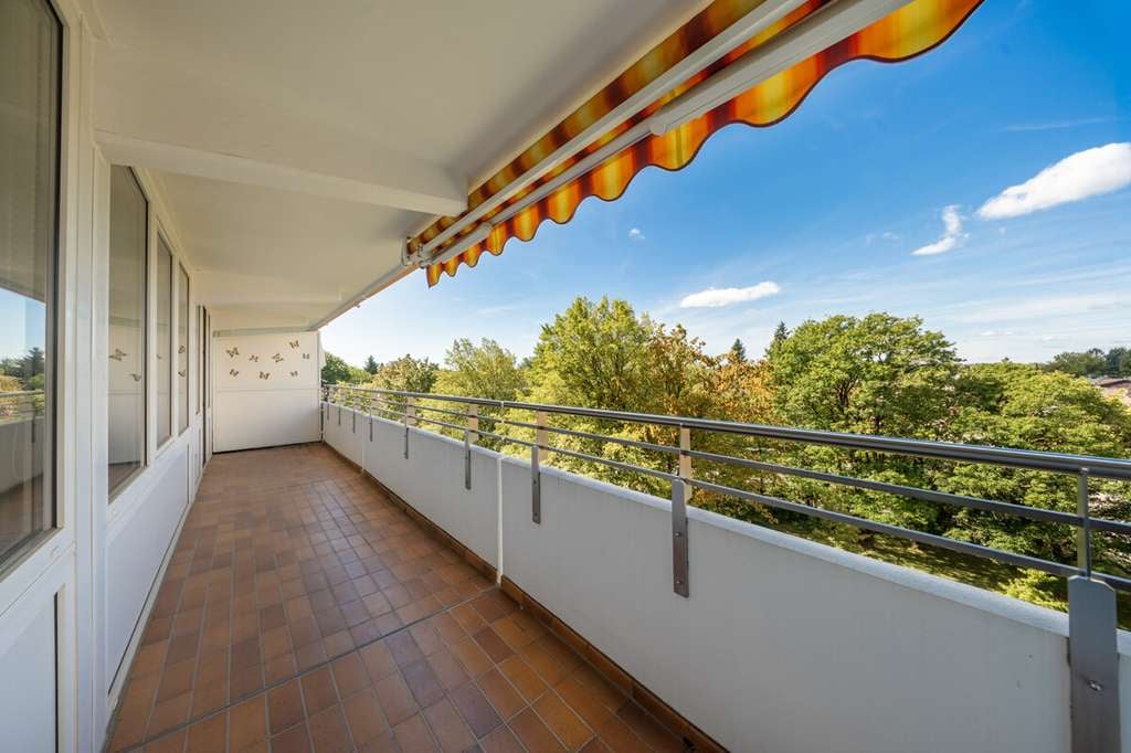 Immobilie in Unterhaching - 91 m² voller Möglichkeiten - Bezugsfreie 3-Zimmer-Wohnung mit großer Loggia - Bild 2
