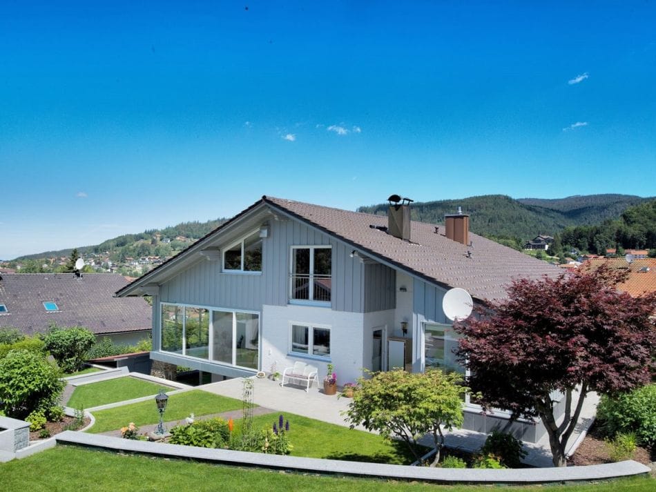 Immobilie in Bodenmais - Top gepflegtes Wohnhaus mit Ferienwohnungen in Aussichtslage in Bodenmais - Bild 0