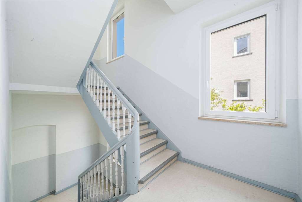 Immobilie in Schwabach - 3-Familienhaus mit bezugsfreier Wohnung, Mieteinnahmen und Entwicklungspotenzial in Schwabach - Bild 3