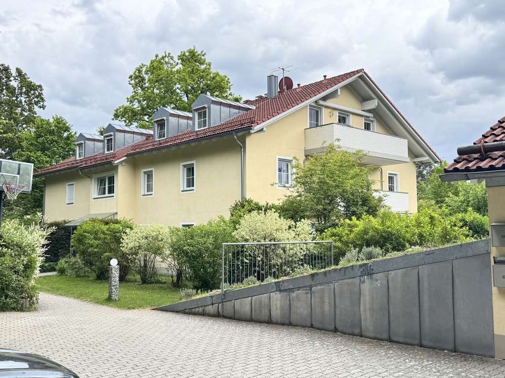 Immobilie in Straßlach-Dingharting - Erholsame 2 Zimmer Wohnung mit Balkon - Bild 1