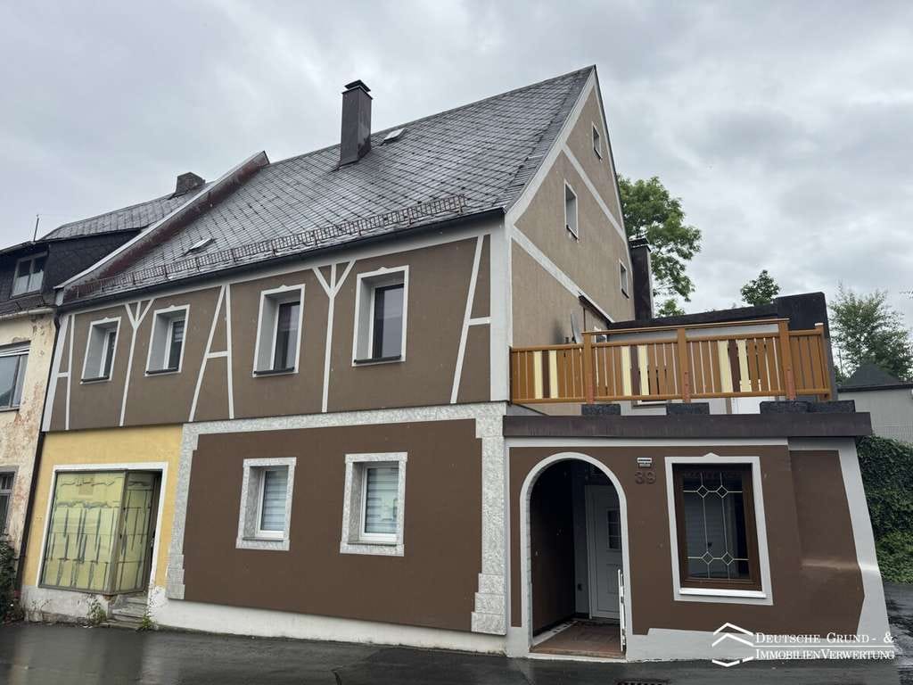 Immobilie in Marktredwitz - Wohn- und Geschäftshaus in sanierungswürdigem Zustand mit Garten - Bild 0