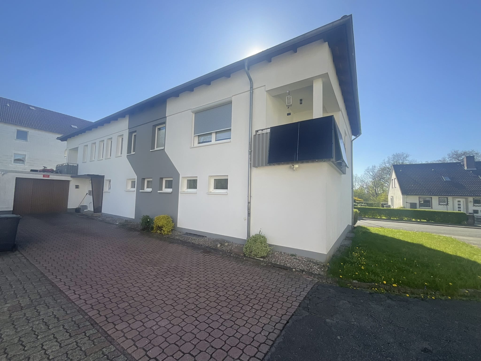 Immobilie in Bad Gandersheim - Dreifamilienhaus mit drei Garagen - Bild 0