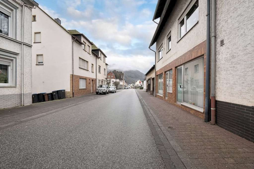 Immobilie in Bullay - Mehrfamilienhaus mit Geschäftsräumen - Bild 1