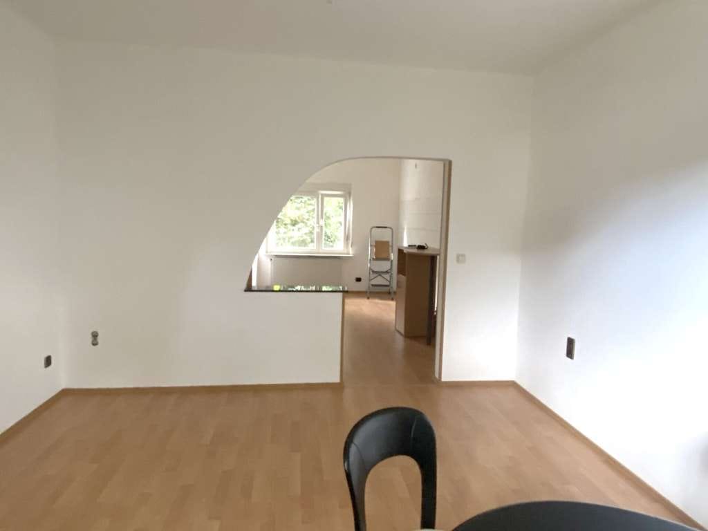 Immobilie in Velbert - Solides Reiheneckhaus mit 3 Wohneinheiten und großem Garten - Bild 2