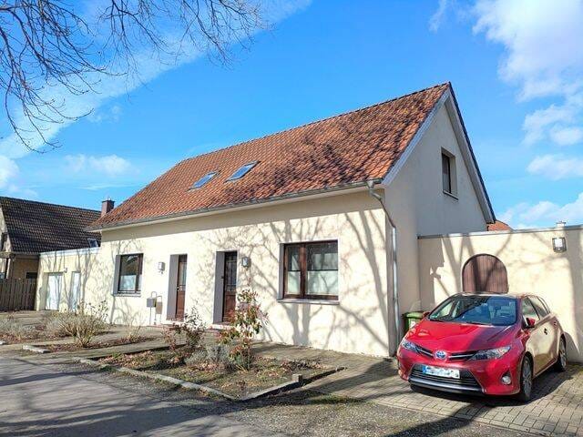Immobilie in Oldenburg - Großzügiges WOHNEN auf 190 qm plus 50 qm Einliegerwohnung ! - Bild 3