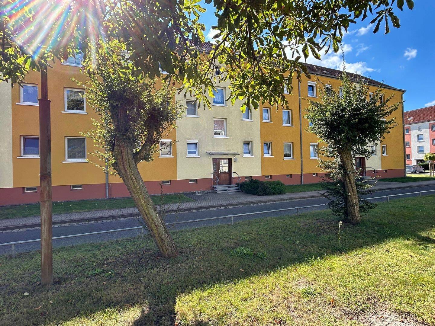 Immobilie in Osterburg (Altmark) - Bereits verkauft ! Eigentumswohnung mit Fernwärmeanschluss ! - Bild 1
