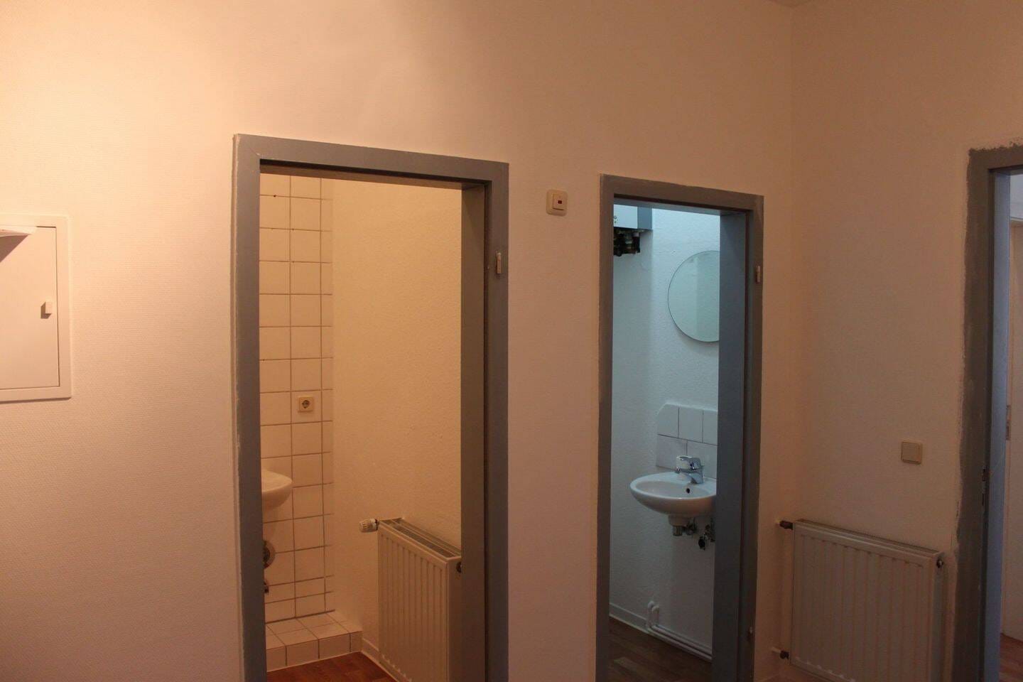 Immobilie in Mühlhausen - Kapitalanlage / Geldanlage: Wohn- und Geschäftshaus mit 3 Wohneinheiten und 1 Gewerbeeinheit in "Top"-Lage - Bild 3