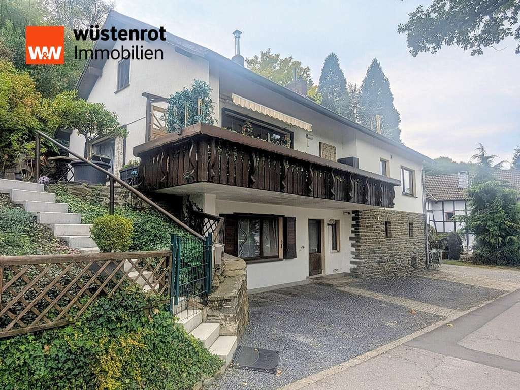 Immobilie in Simmerath - Mehrfamilienhaus mit Seeblick – Wertbeständige Kapitalanlage in Traumlage der Eifel - Bild 0