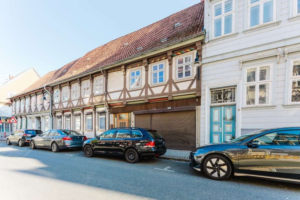 Immobilie in Wolfenbüttel - Starkes Ensemble: Historischer Charme trifft auf moderne Substanz inkl. Rendite-Reserve - Bild 0