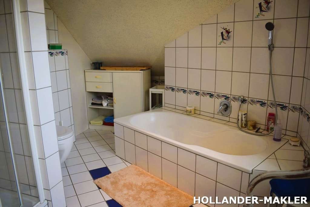 Immobilie in Blankenrath - Großzügiges freistehendes Einfamilienhaus in Blankenrath - Bild 2