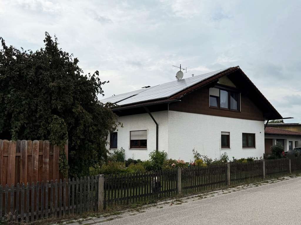 Immobilie in Ering - *Ideale Zweigenerationenimmobilie*
Einfamilienhaus mit Einliegerwohnung und Doppelgarage - Bild 2