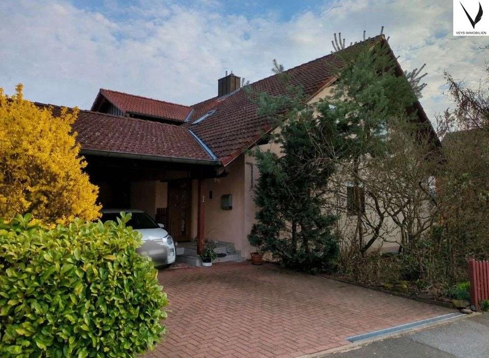 Immobilie in Hafenlohr - Großzügiges Zweifamilienhaus in massiver Bauweise mit Entwicklungspotenzial - Bild 0