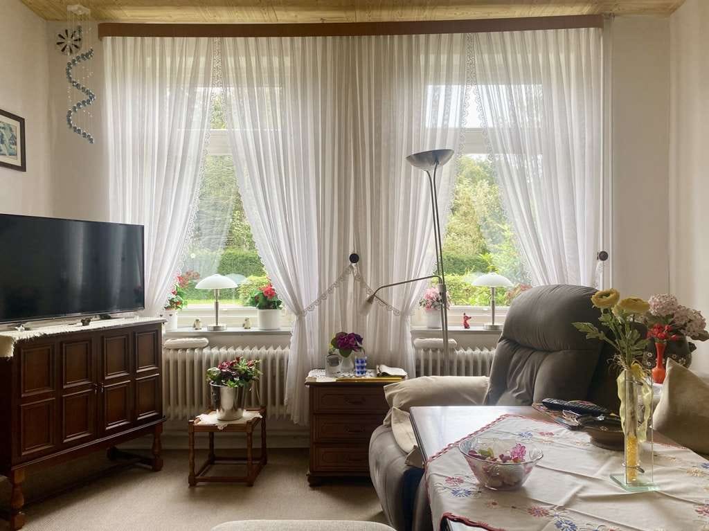 Immobilie in Albersdorf - Ein Haus mit Charakter und Raum für Ihre Visionen! - Bild 2